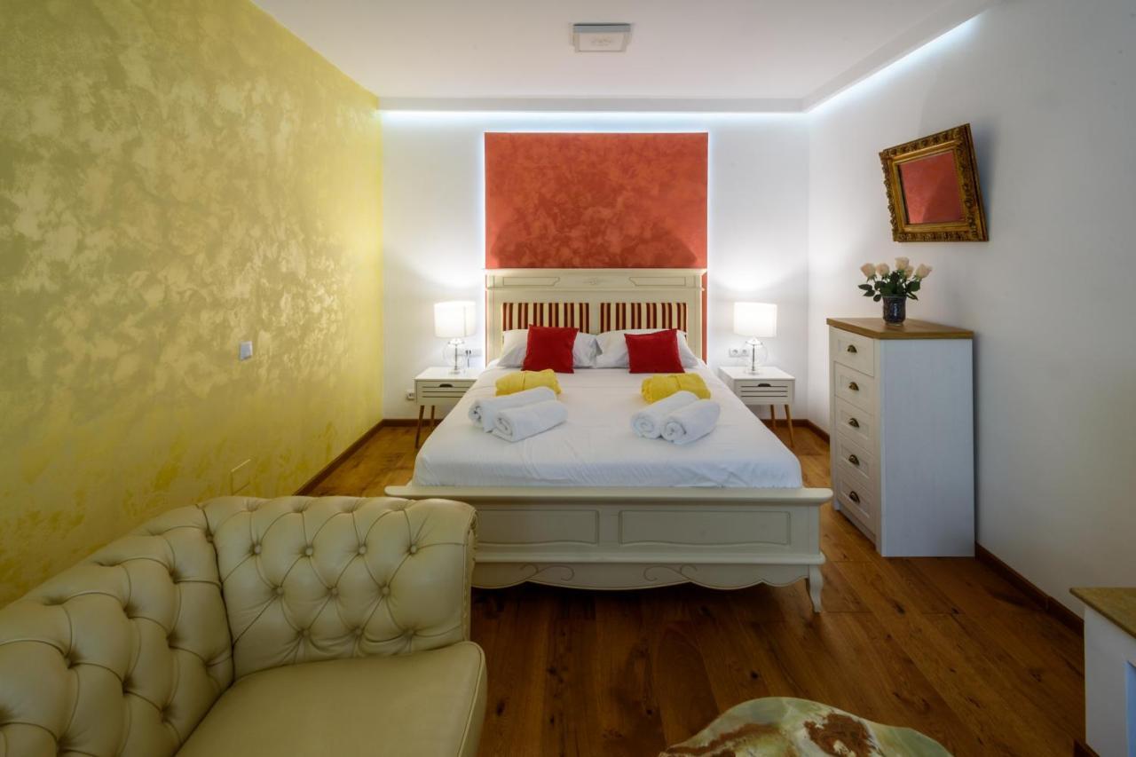 Ultracentral luxury apartment Cluj-Napoca Exterior foto